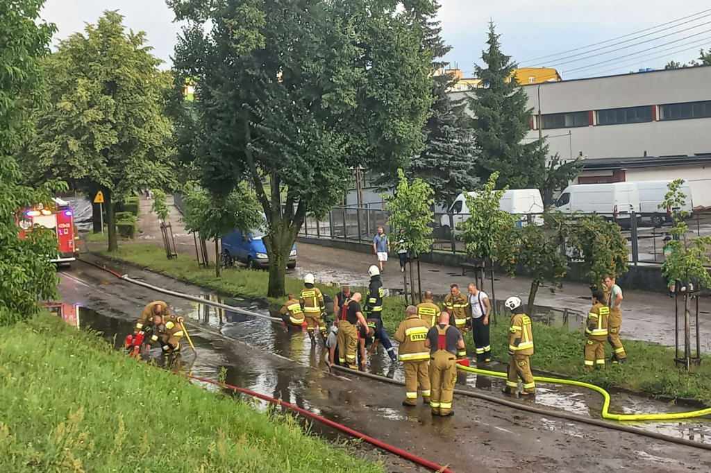 Problemy po ulewnym deszczu z gradem w Chełmnie. Nawałnica wyrządziła ogromne szkody