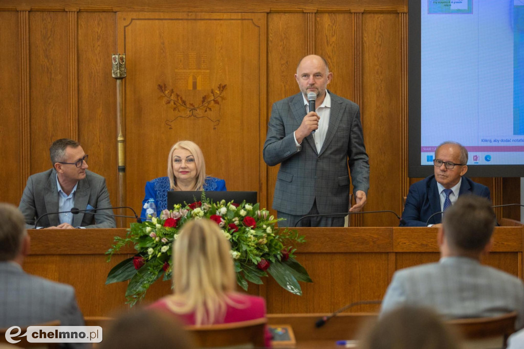 Pieniądze na wiejskie drogi