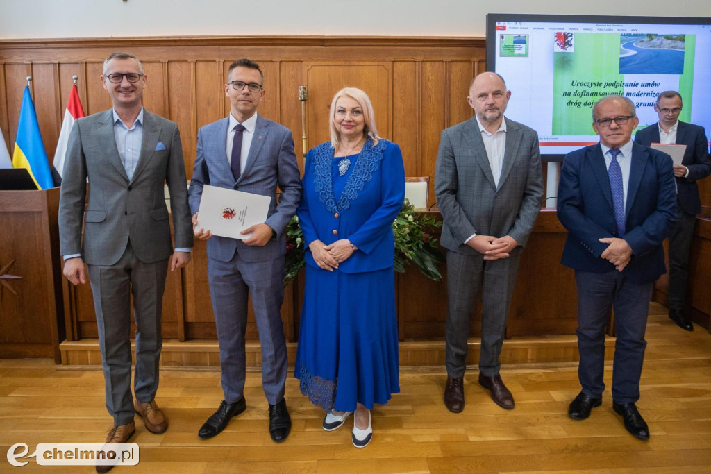 Pieniądze na wiejskie drogi