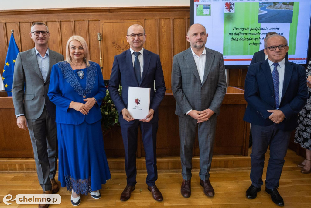 Pieniądze na wiejskie drogi