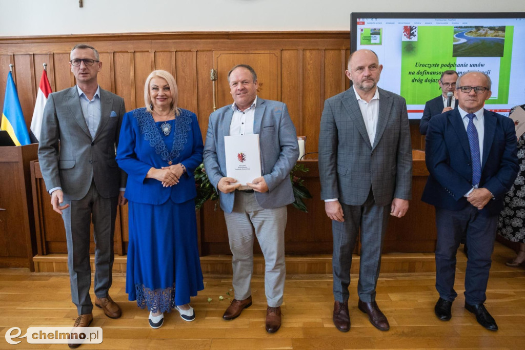 Pieniądze na wiejskie drogi