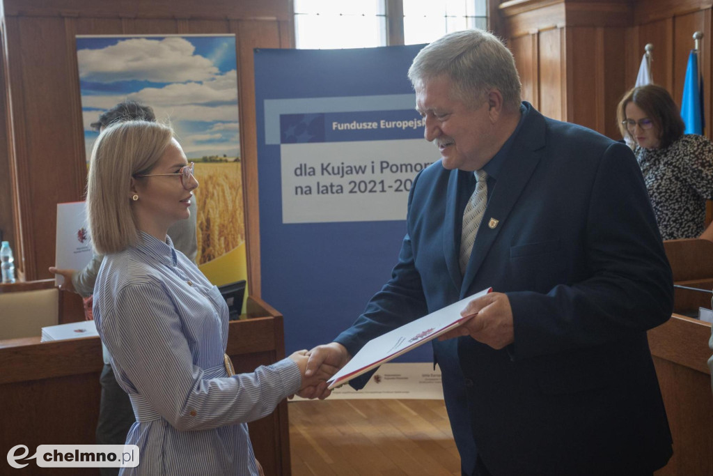 Nowe umowy FEdKP i PROW: biznes, projekty społeczne, środowisko