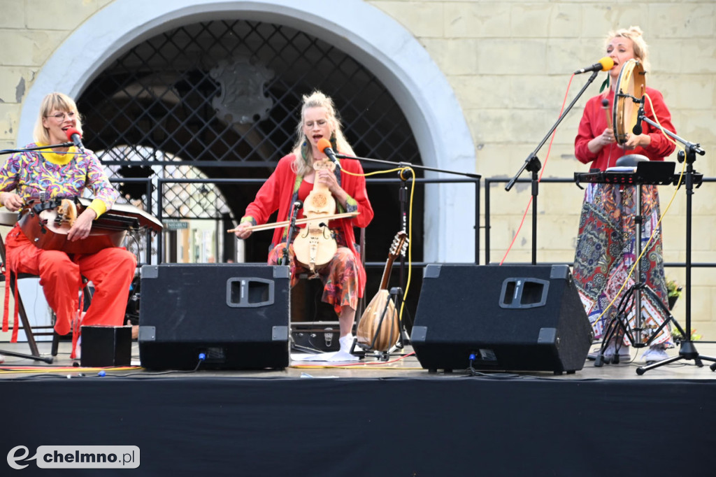 Nietuzinkowy koncert zespołu SVAHY przy Bramie Grudziądzkiej