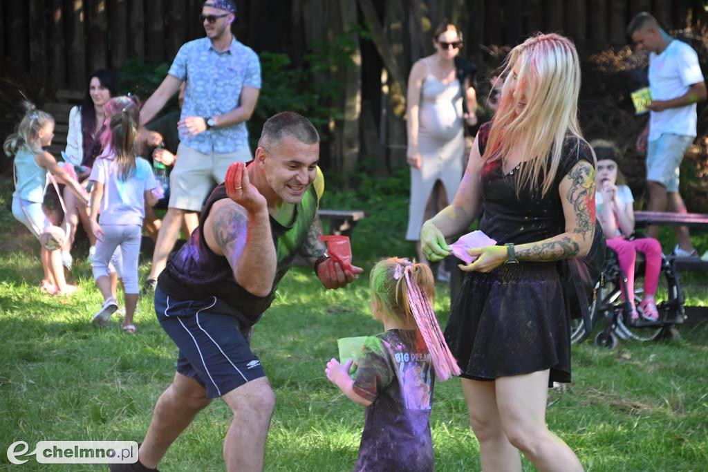 Kolorowy świat holi, baniek mydlanych oraz teatr ECHA