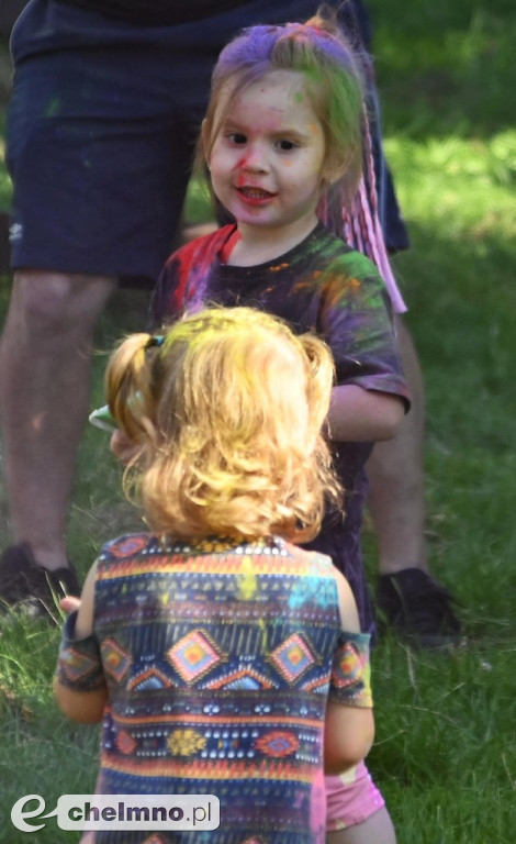 Kolorowy świat holi, baniek mydlanych oraz teatr ECHA