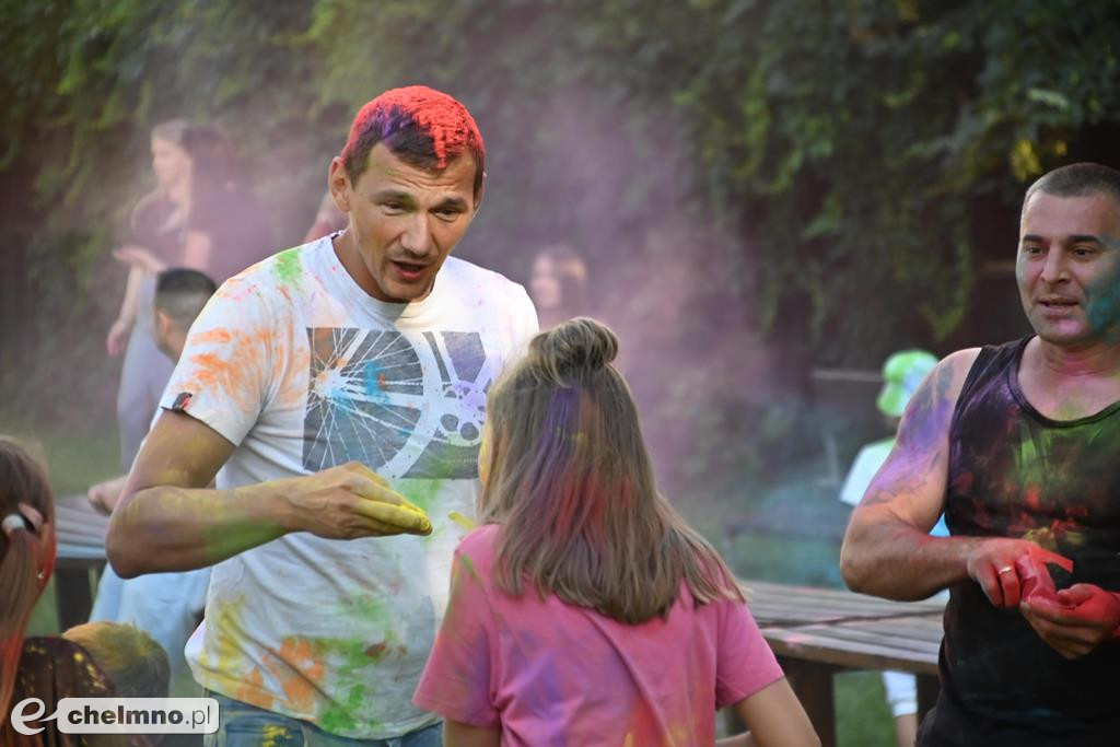 Kolorowy świat holi, baniek mydlanych oraz teatr ECHA