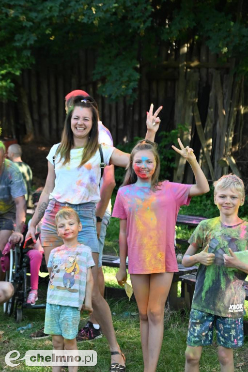 Kolorowy świat holi, baniek mydlanych oraz teatr ECHA