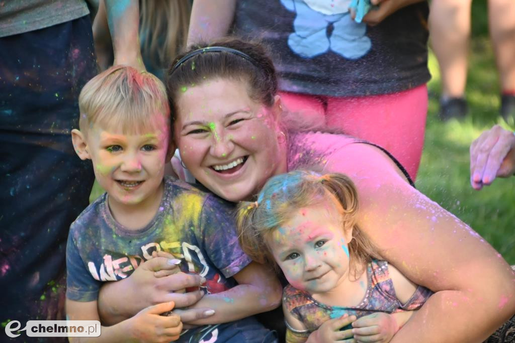 Kolorowy świat holi, baniek mydlanych oraz teatr ECHA