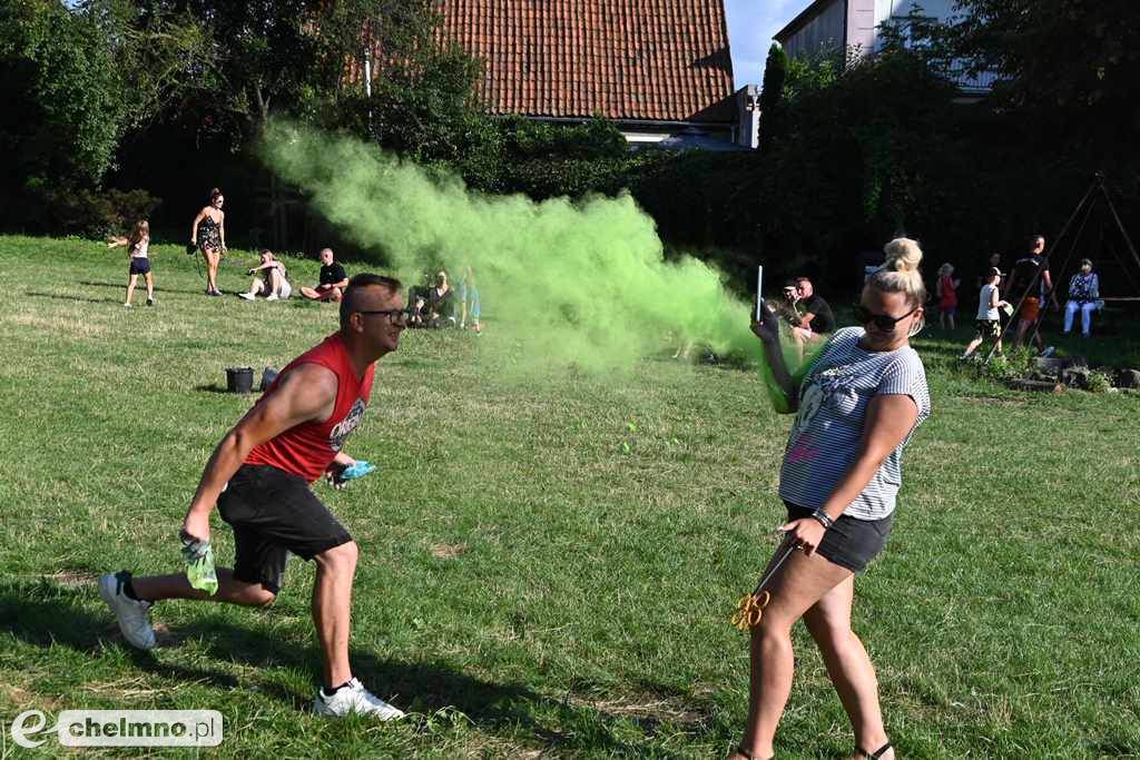 Kolorowy świat holi, baniek mydlanych oraz teatr ECHA