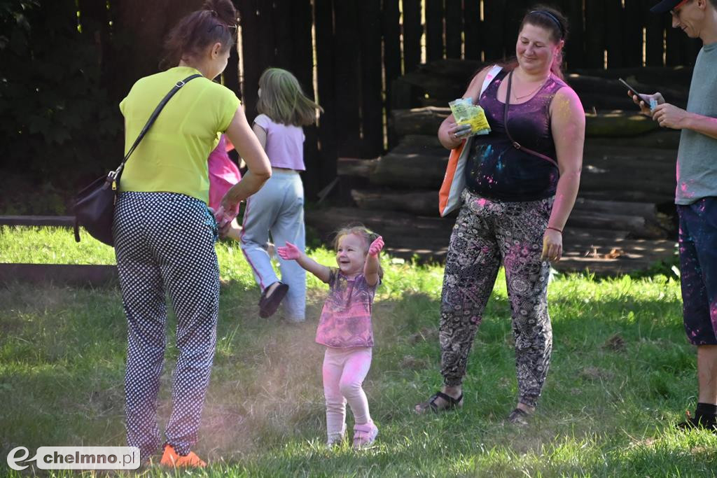 Kolorowy świat holi, baniek mydlanych oraz teatr ECHA