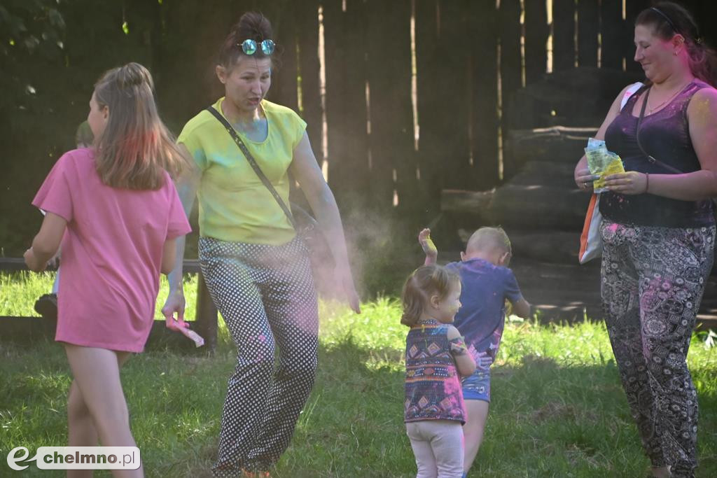 Kolorowy świat holi, baniek mydlanych oraz teatr ECHA