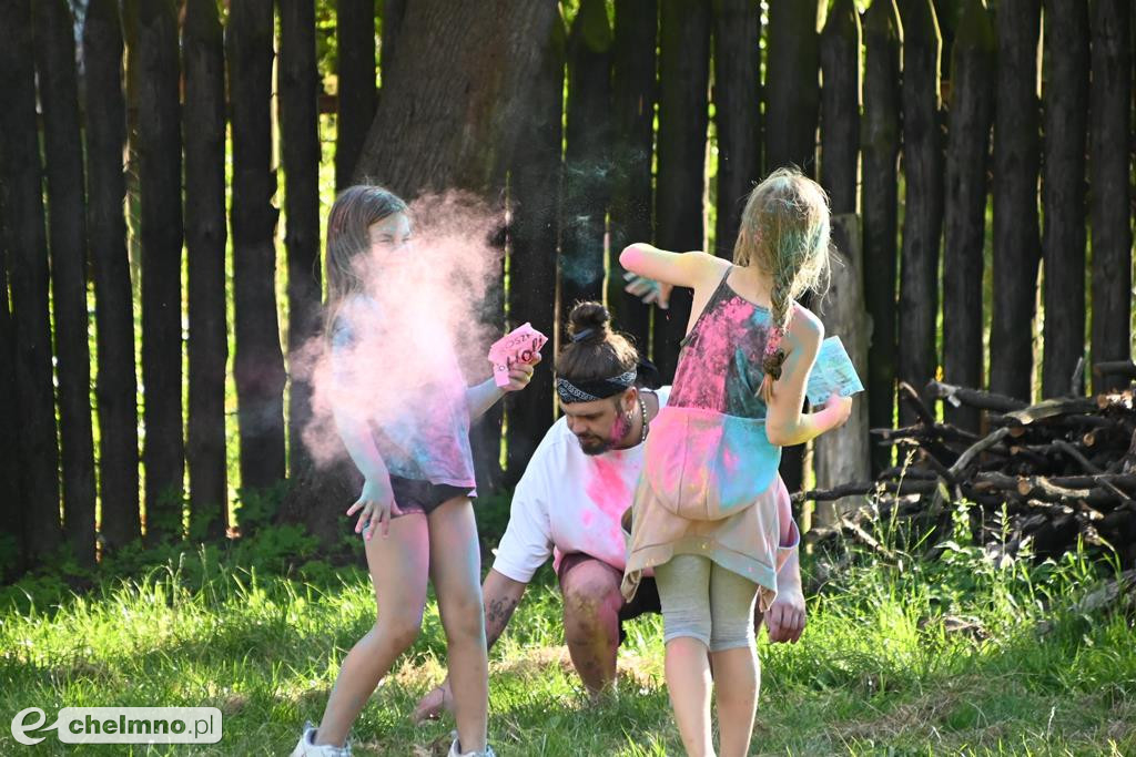 Kolorowy świat holi, baniek mydlanych oraz teatr ECHA