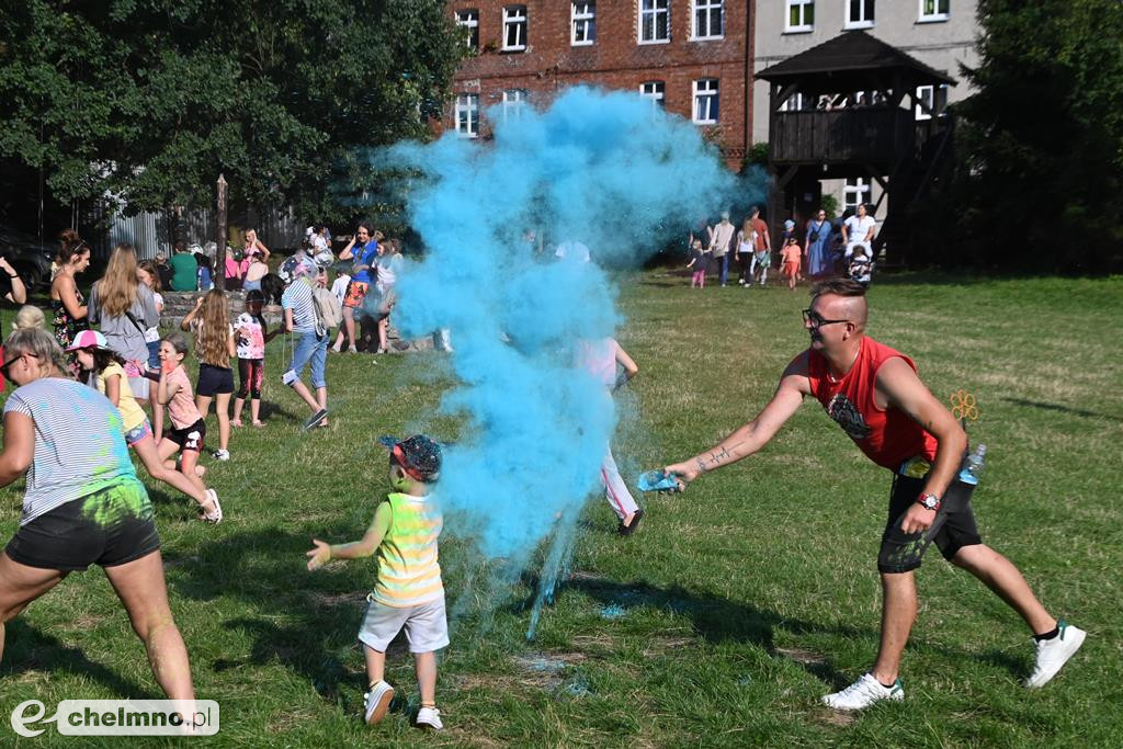 Kolorowy świat holi, baniek mydlanych oraz teatr ECHA