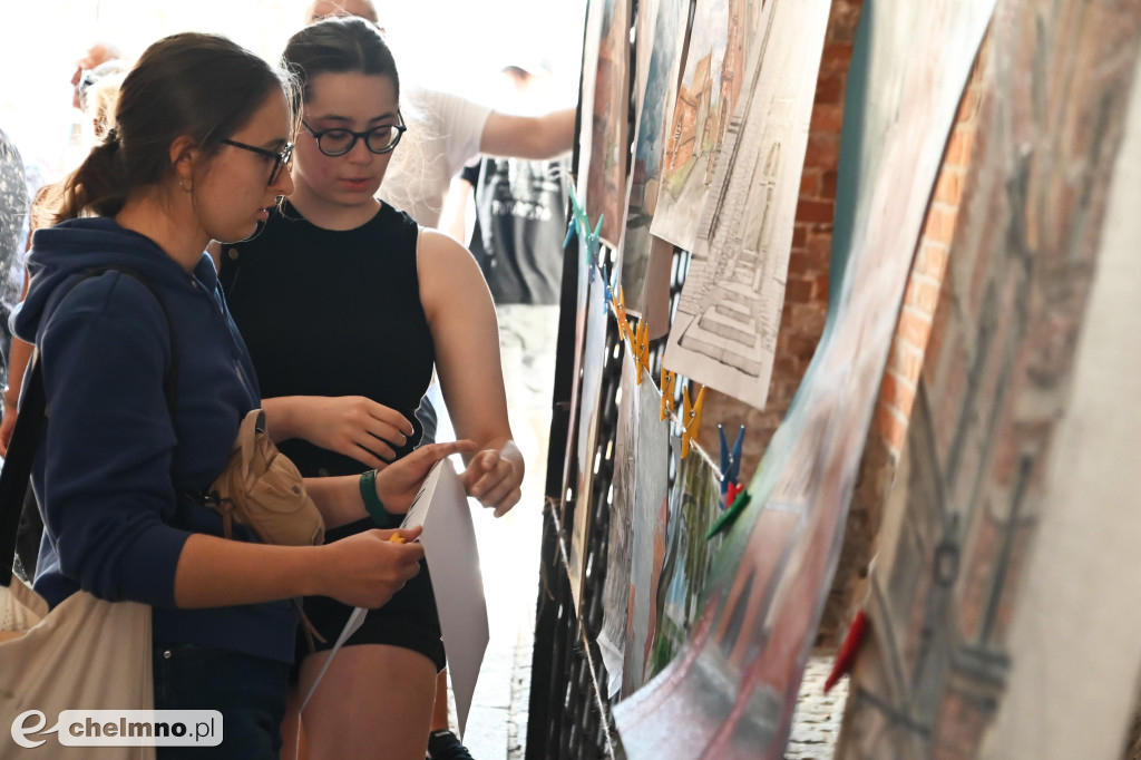 Piękne prace zaprezentowano dziś na Wystawie Poplenerowej Studentów Architektury