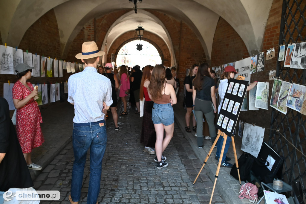 Piękne prace zaprezentowano dziś na Wystawie Poplenerowej Studentów Architektury