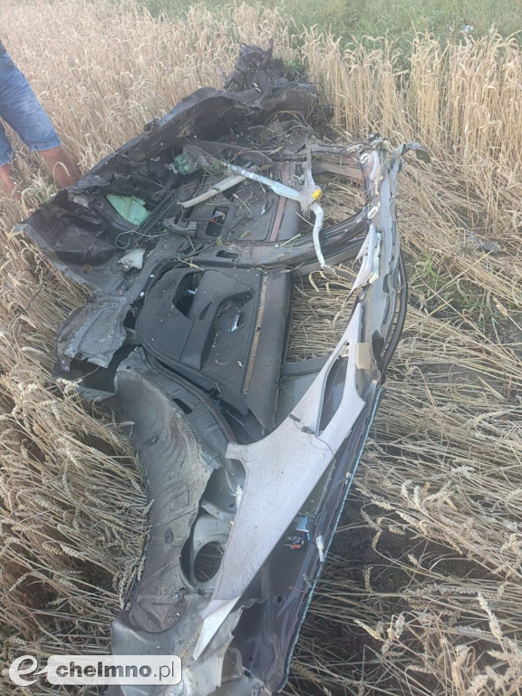 Tragiczny pożar po wypadku samochodowym - kierowca nie żyje