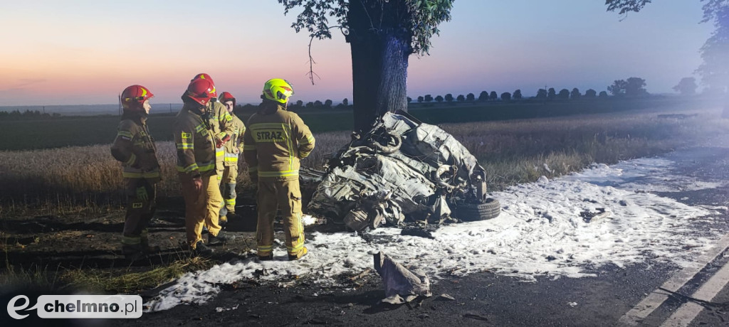 Tragiczny pożar po wypadku samochodowym - kierowca nie żyje