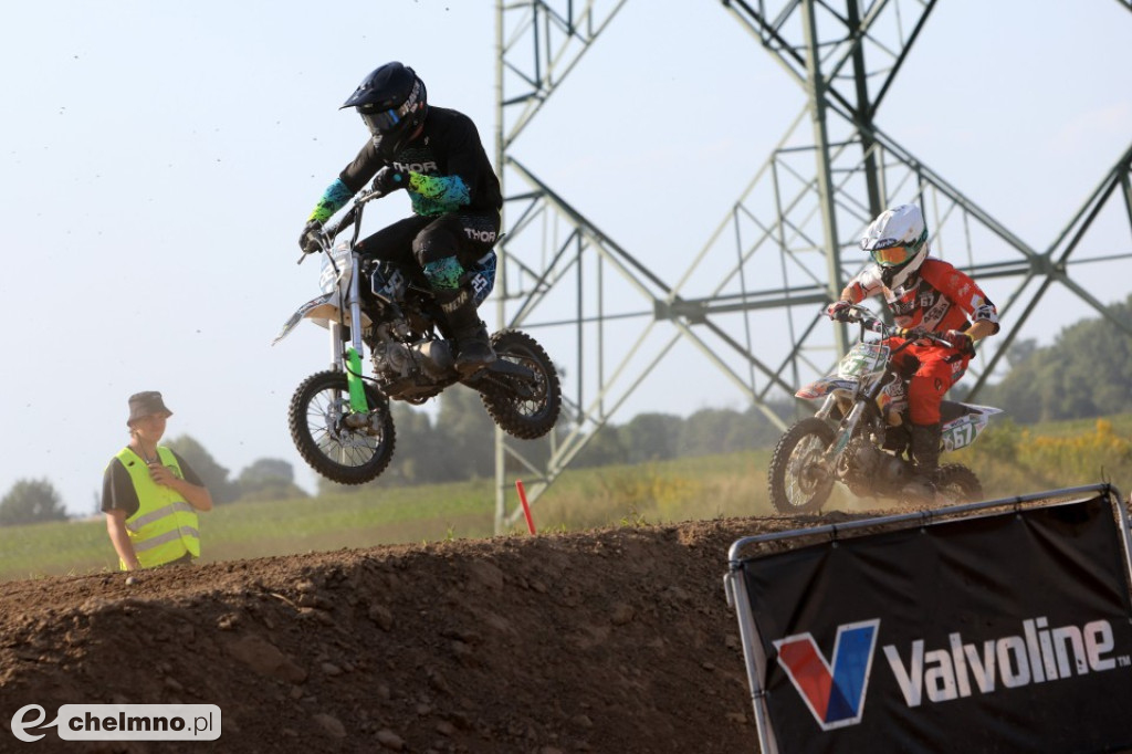 Fenomenalny tor Głażewo, fantastyczna publiczność i wielkie show na pit bike!