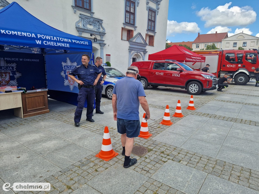 Służby z profilaktyką na chełmińskim rynku
