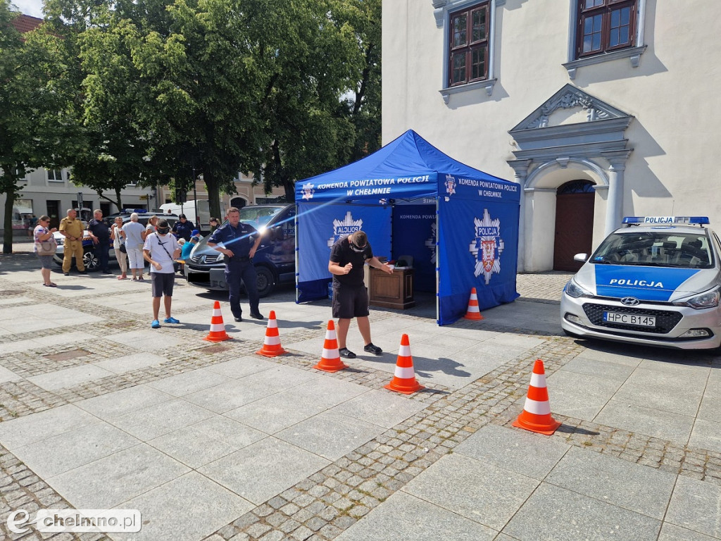 Służby z profilaktyką na chełmińskim rynku