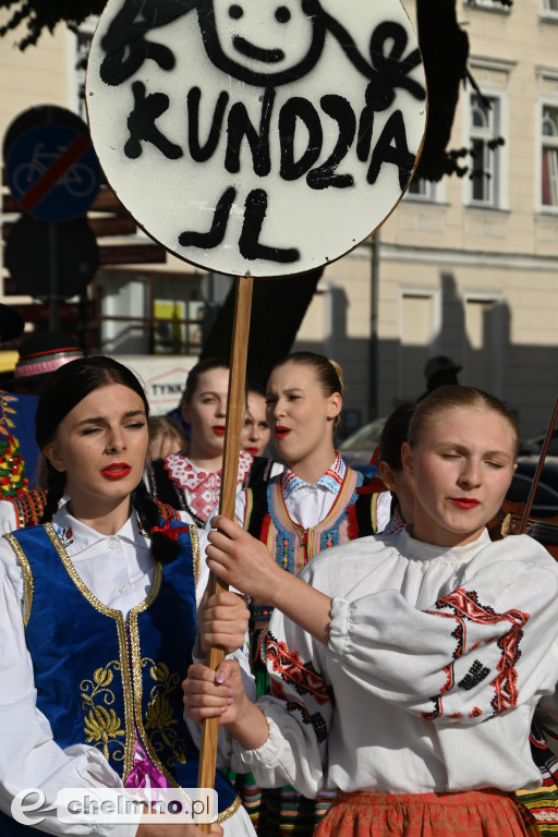 Intrygujące występy na Światowym Festiwalu Folkloru Father’s Village