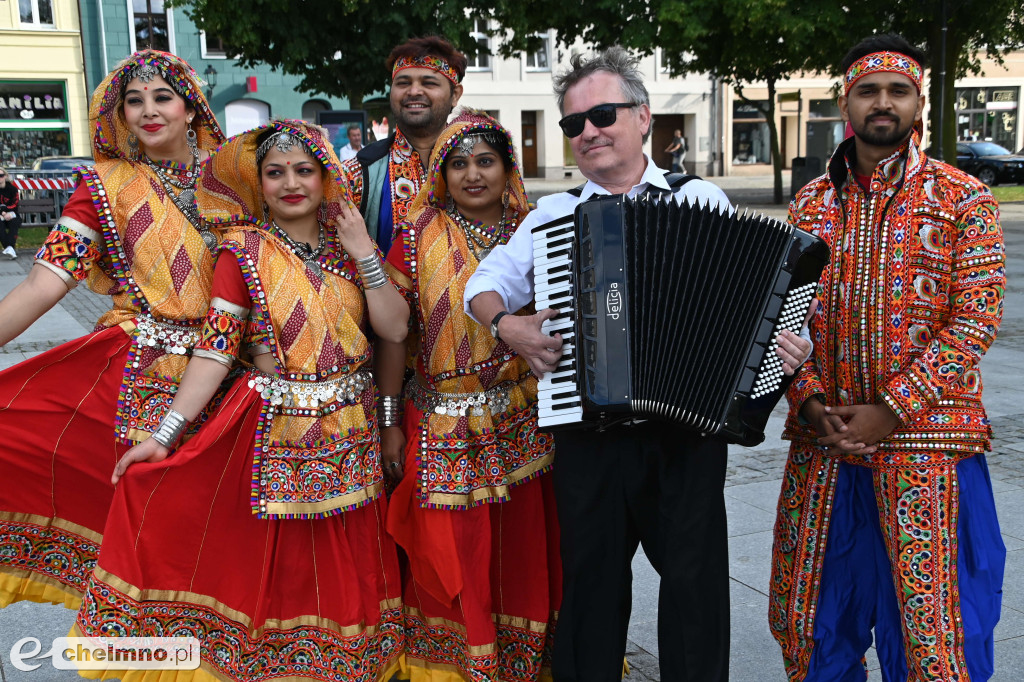 Intrygujące występy na Światowym Festiwalu Folkloru Father’s Village