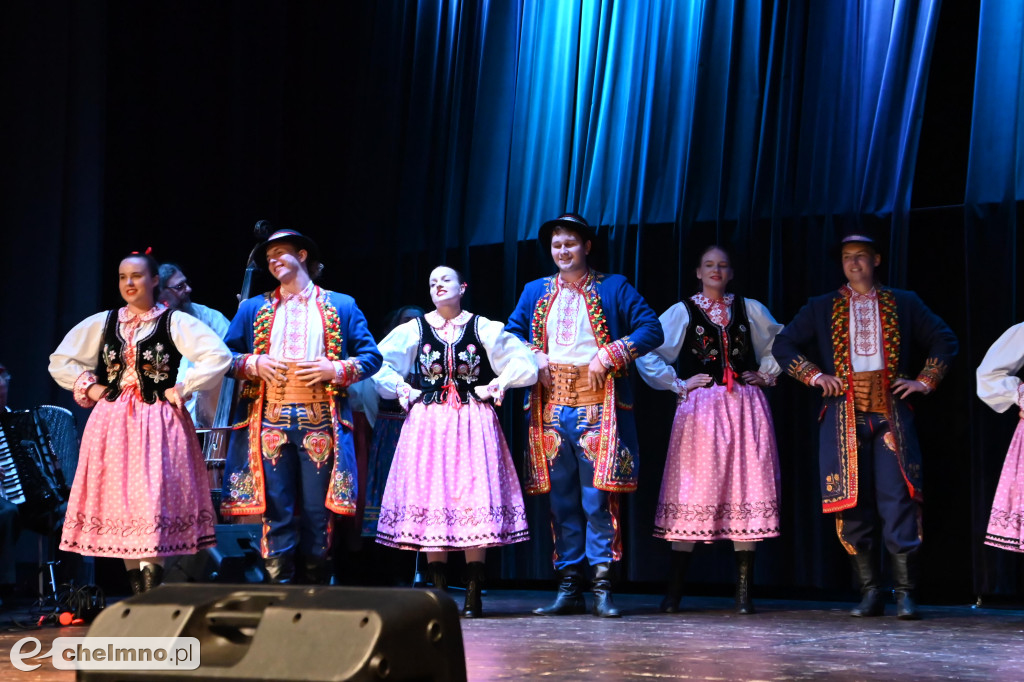 Intrygujące występy na Światowym Festiwalu Folkloru Father’s Village