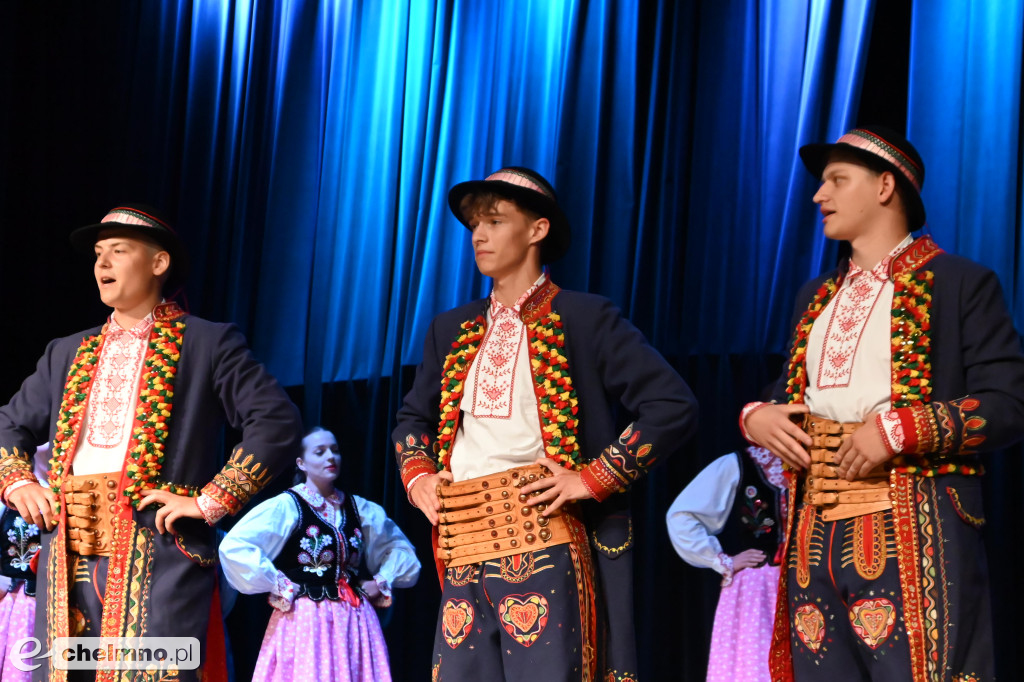 Intrygujące występy na Światowym Festiwalu Folkloru Father’s Village