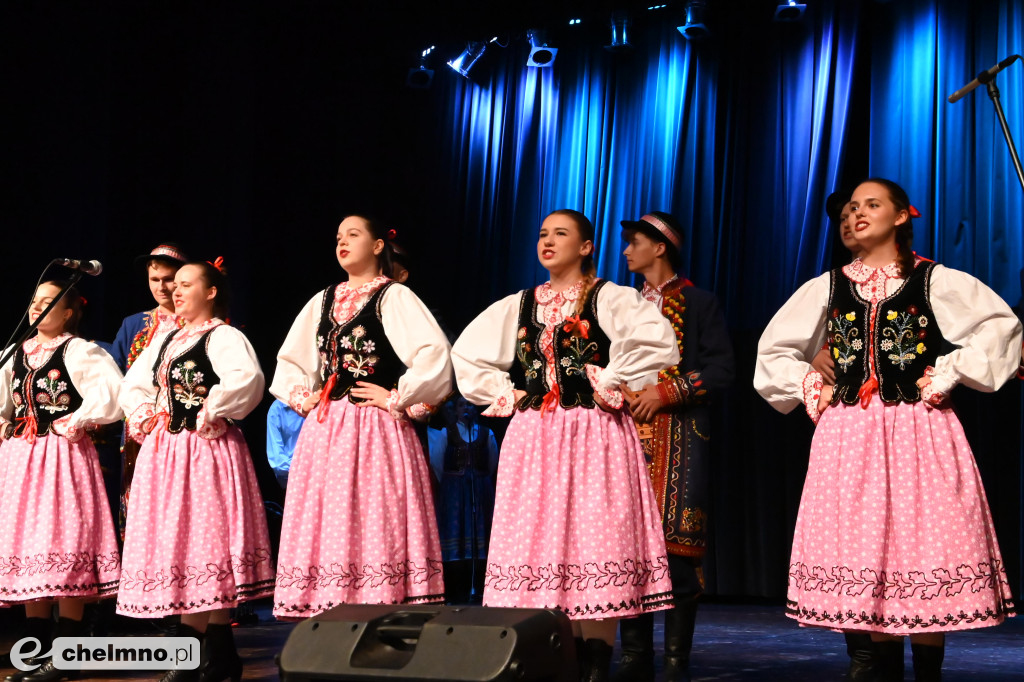 Intrygujące występy na Światowym Festiwalu Folkloru Father’s Village