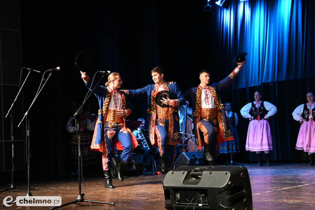 Intrygujące występy na Światowym Festiwalu Folkloru Father’s Village
