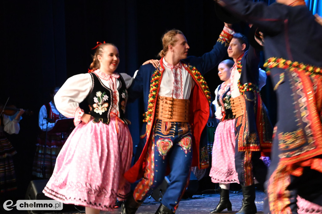 Intrygujące występy na Światowym Festiwalu Folkloru Father’s Village