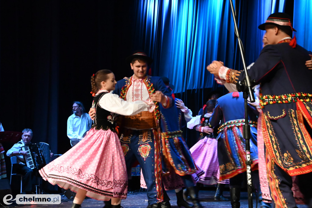 Intrygujące występy na Światowym Festiwalu Folkloru Father’s Village