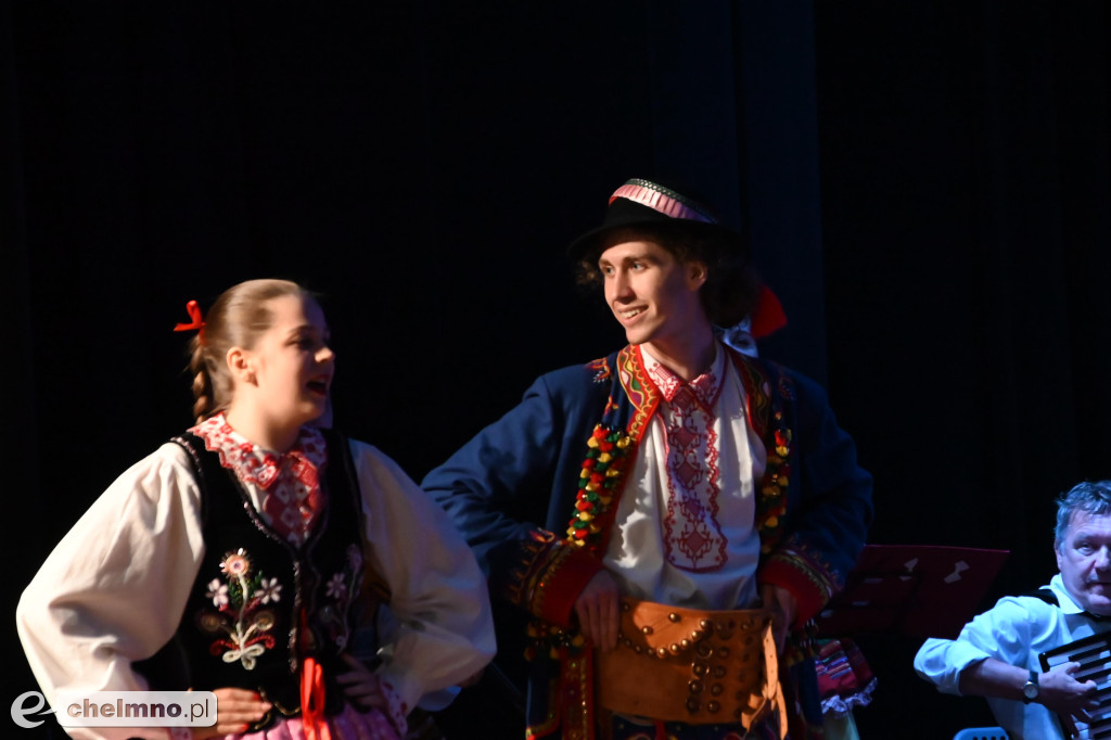 Intrygujące występy na Światowym Festiwalu Folkloru Father’s Village