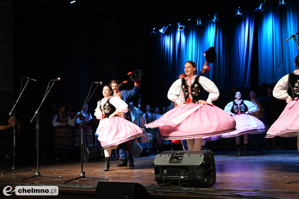 Intrygujące występy na Światowym Festiwalu Folkloru Father’s Village