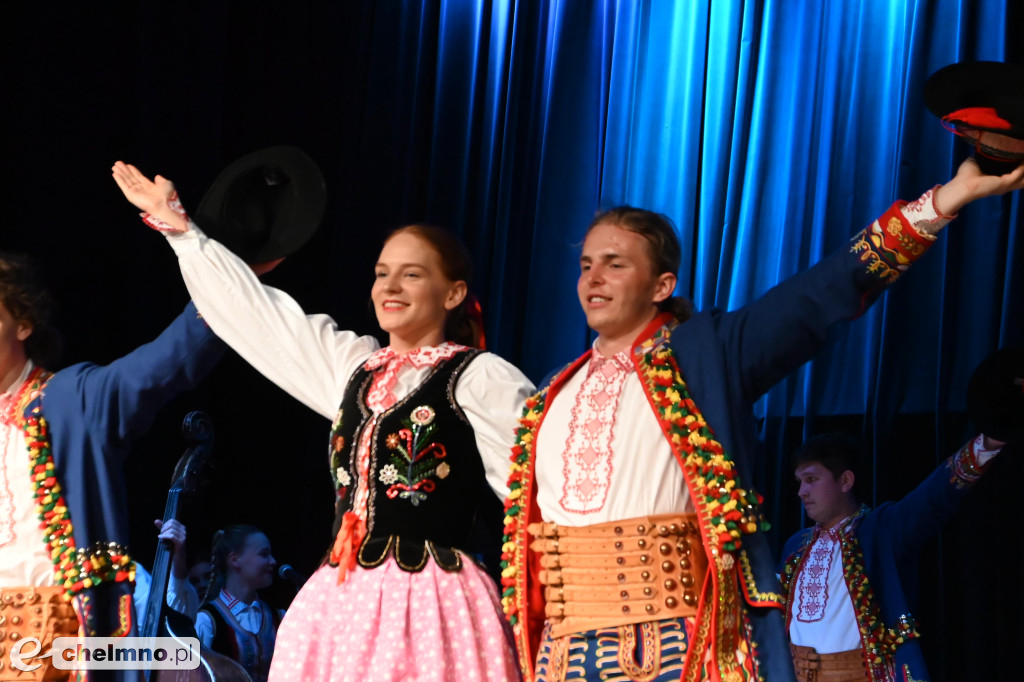 Intrygujące występy na Światowym Festiwalu Folkloru Father’s Village