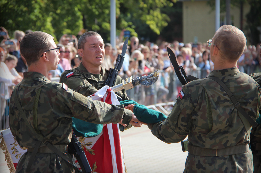 Przysięga wojskowa ochotników DZSW w 3. Pułku Saperów