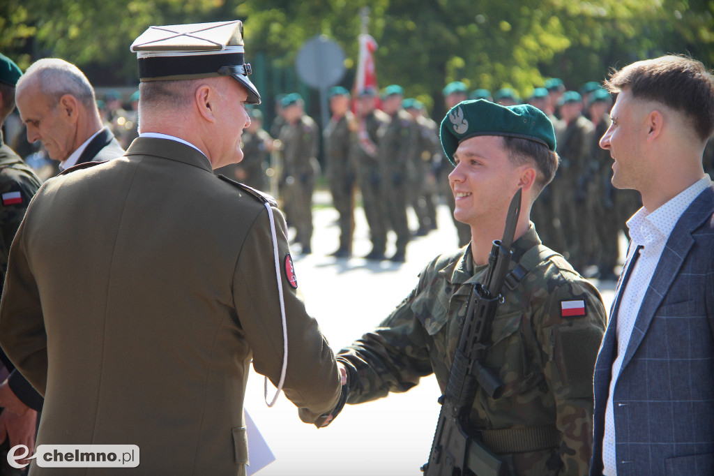 Przysięga wojskowa ochotników DZSW w 3. Pułku Saperów