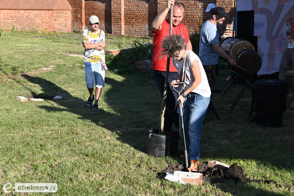 Posadzono 9 drzew na zakończenie 9 edycji Perspektywy - 9 Hills Festival