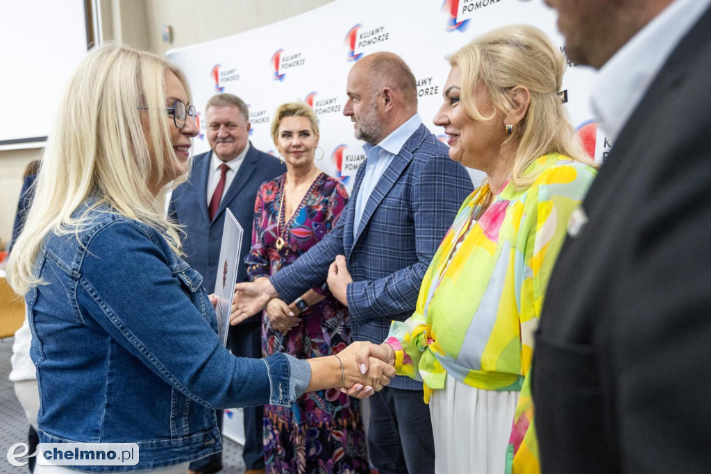 FEdKP i PROW: inwestycje w infrastrukturę i kluczowe projekty społeczne