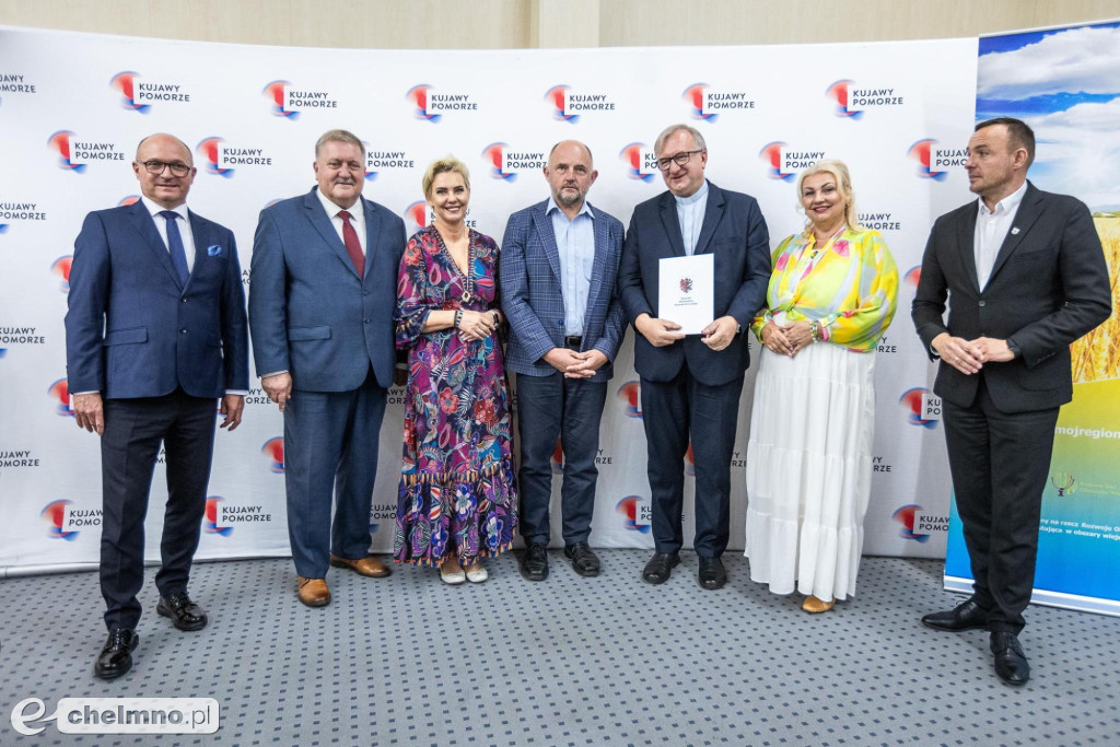 FEdKP i PROW: inwestycje w infrastrukturę i kluczowe projekty społeczne