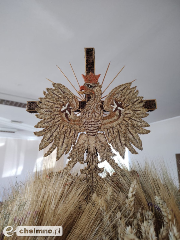 Piękne witacze i wieńce dożynkowe w Gminie Kijewo Królewskie