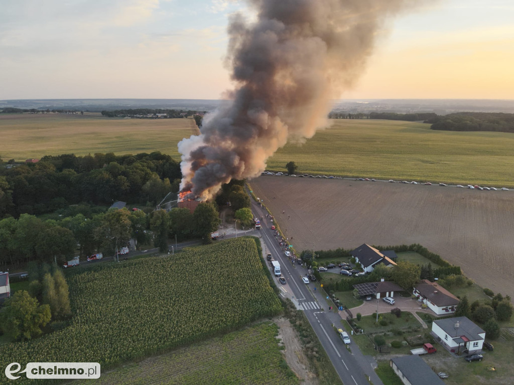 29 zastępów strażackich z 3 powiatów walczyło z pożarem młyna