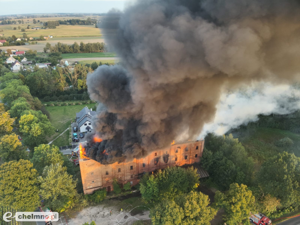 29 zastępów strażackich z 3 powiatów walczyło z pożarem młyna