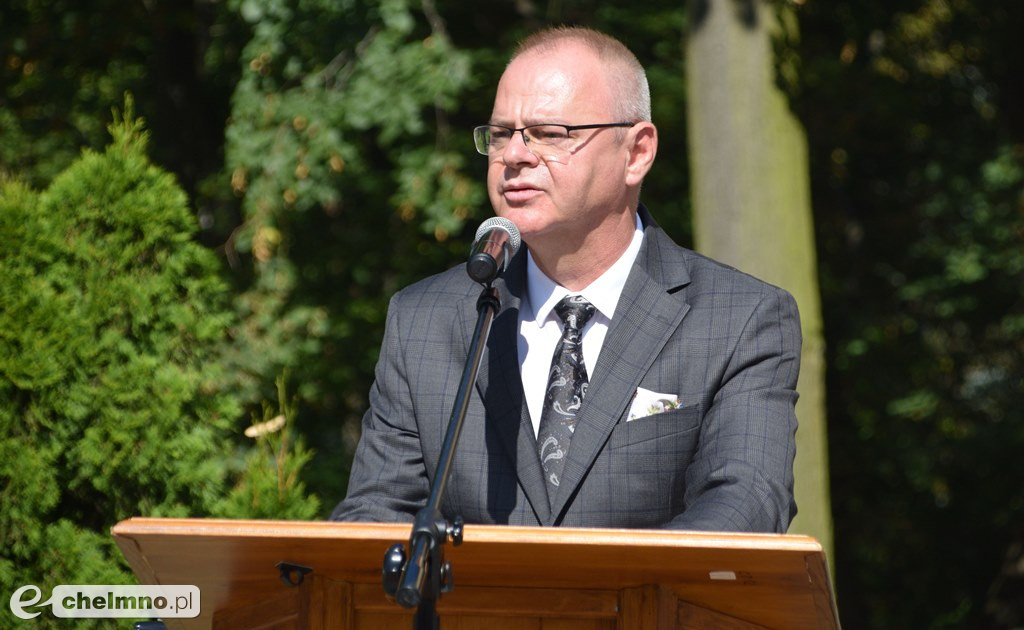 Delegacje złożyły wiązanki kwiatów przy Grobie Nieznanego Żołnierza w Chełmnie