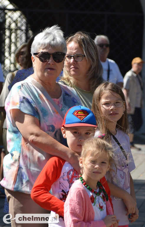 Delegacje złożyły wiązanki kwiatów przy Grobie Nieznanego Żołnierza w Chełmnie