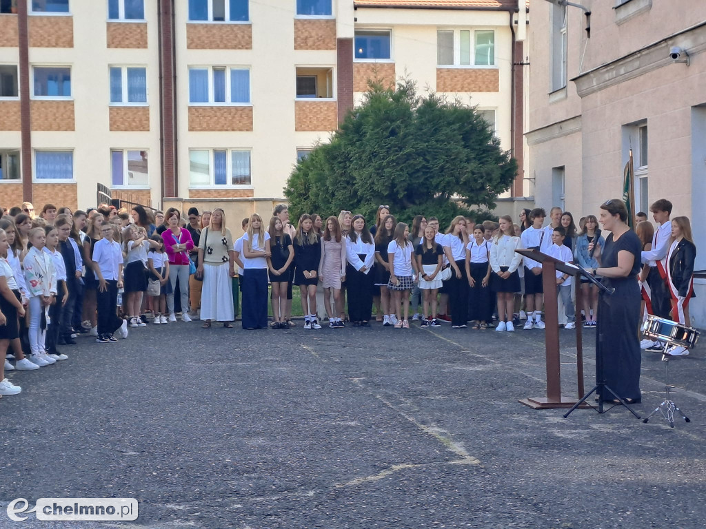 Dziś w obu budynkach SP2 pojawili się Uczniowie, Rodzice i Grono Pedagogiczne