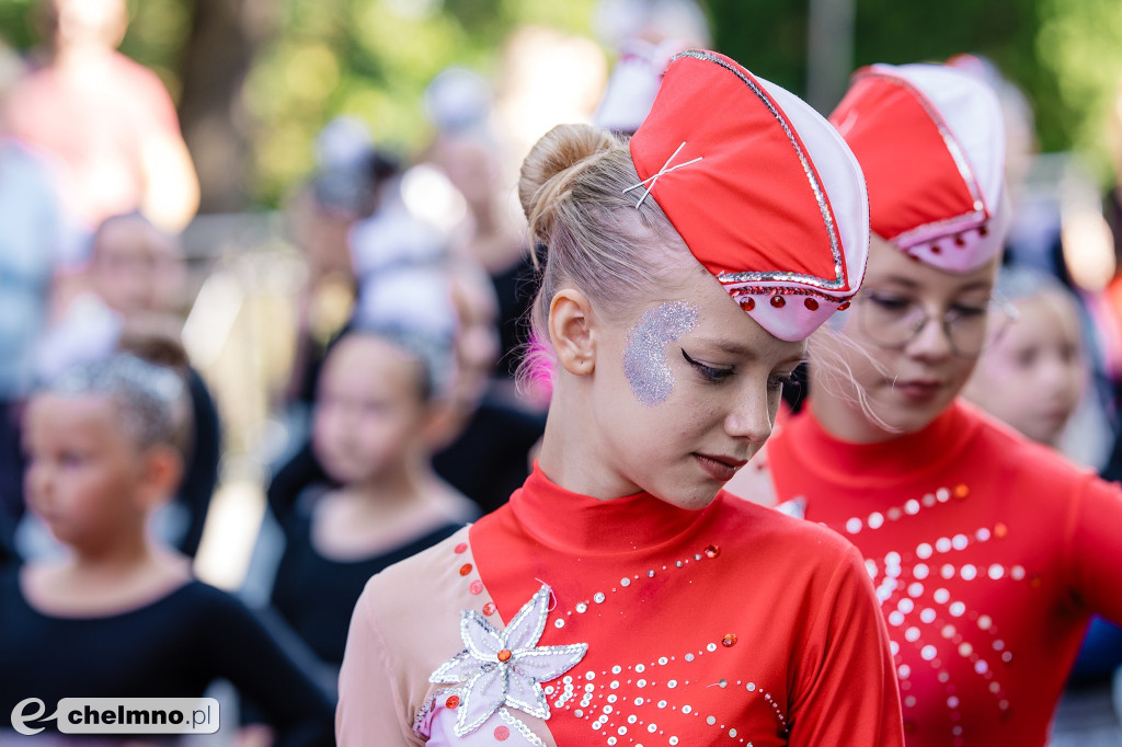 VI Konfrontacje Zespołów Mażoretkowych na chełmińskim rynku