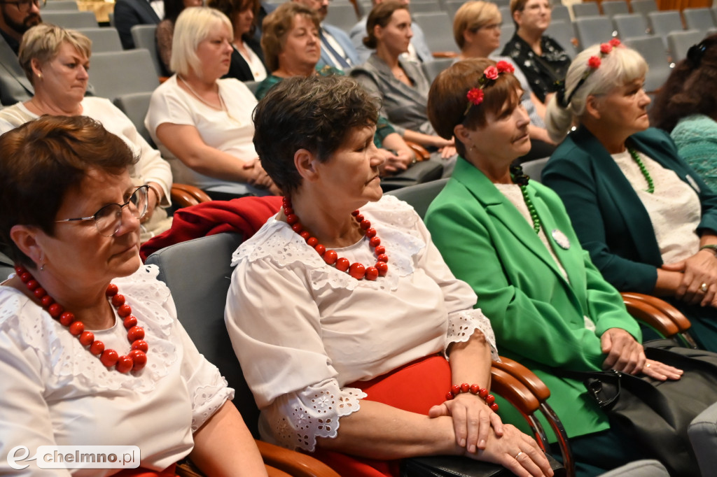 Przedstawiciele Władz Powiatu wręczyli nagrody w konkursach dożynkowych