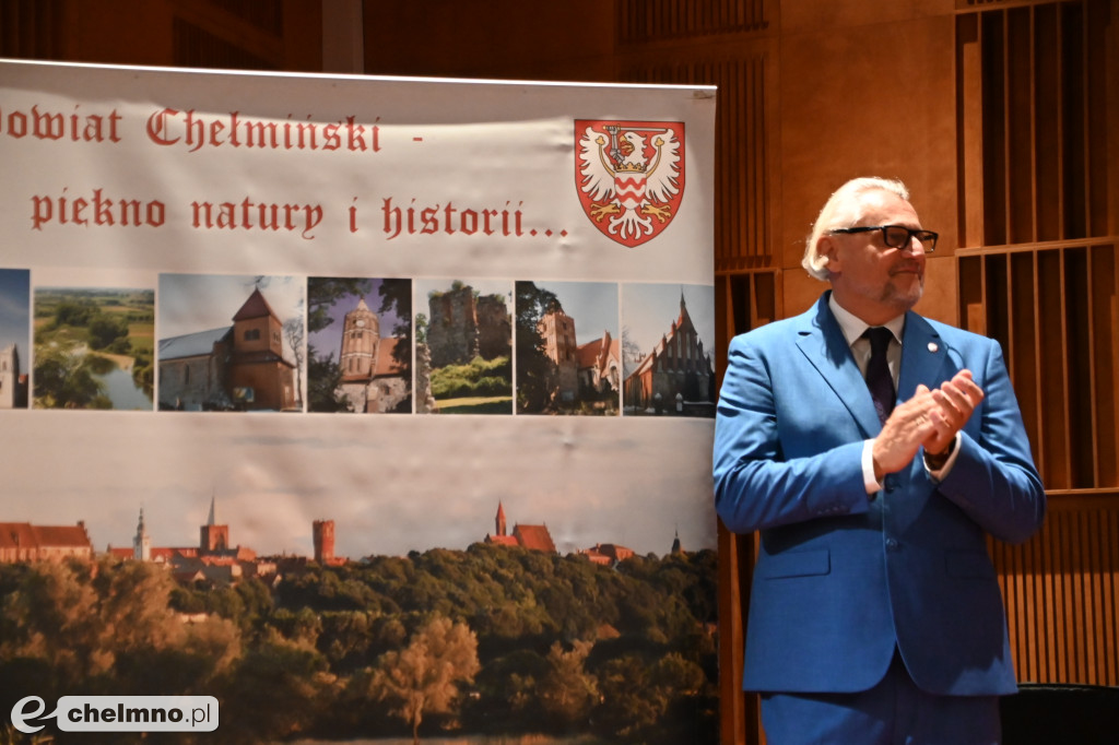 Przedstawiciele Władz Powiatu wręczyli nagrody w konkursach dożynkowych