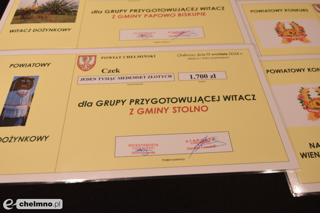 Przedstawiciele Władz Powiatu wręczyli nagrody w konkursach dożynkowych